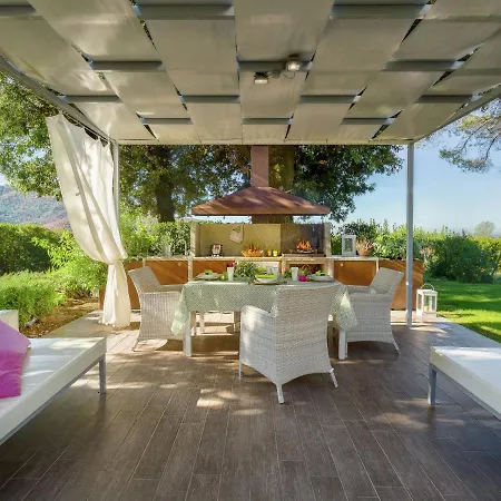 Splendid In With Swimming Pool Villa Cortona