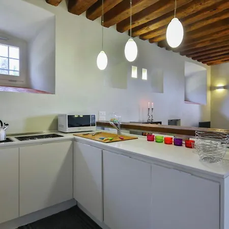 Splendid In With Swimming Pool Villa *