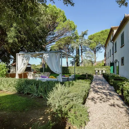 Splendid In With Swimming Pool Cortona